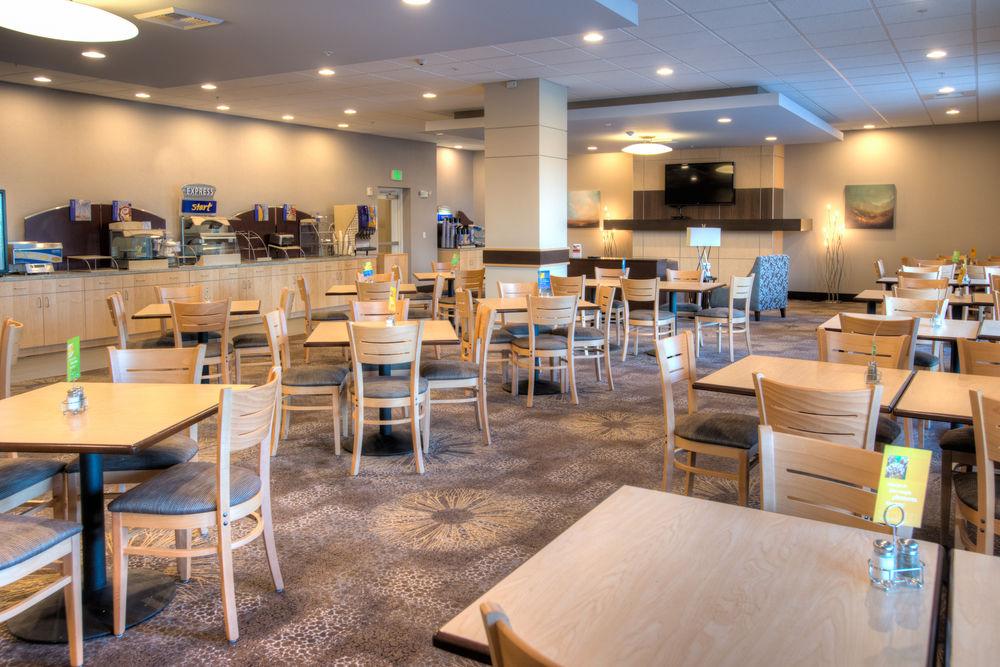 Hilton Garden Inn Tacoma Downtown Exterior photo