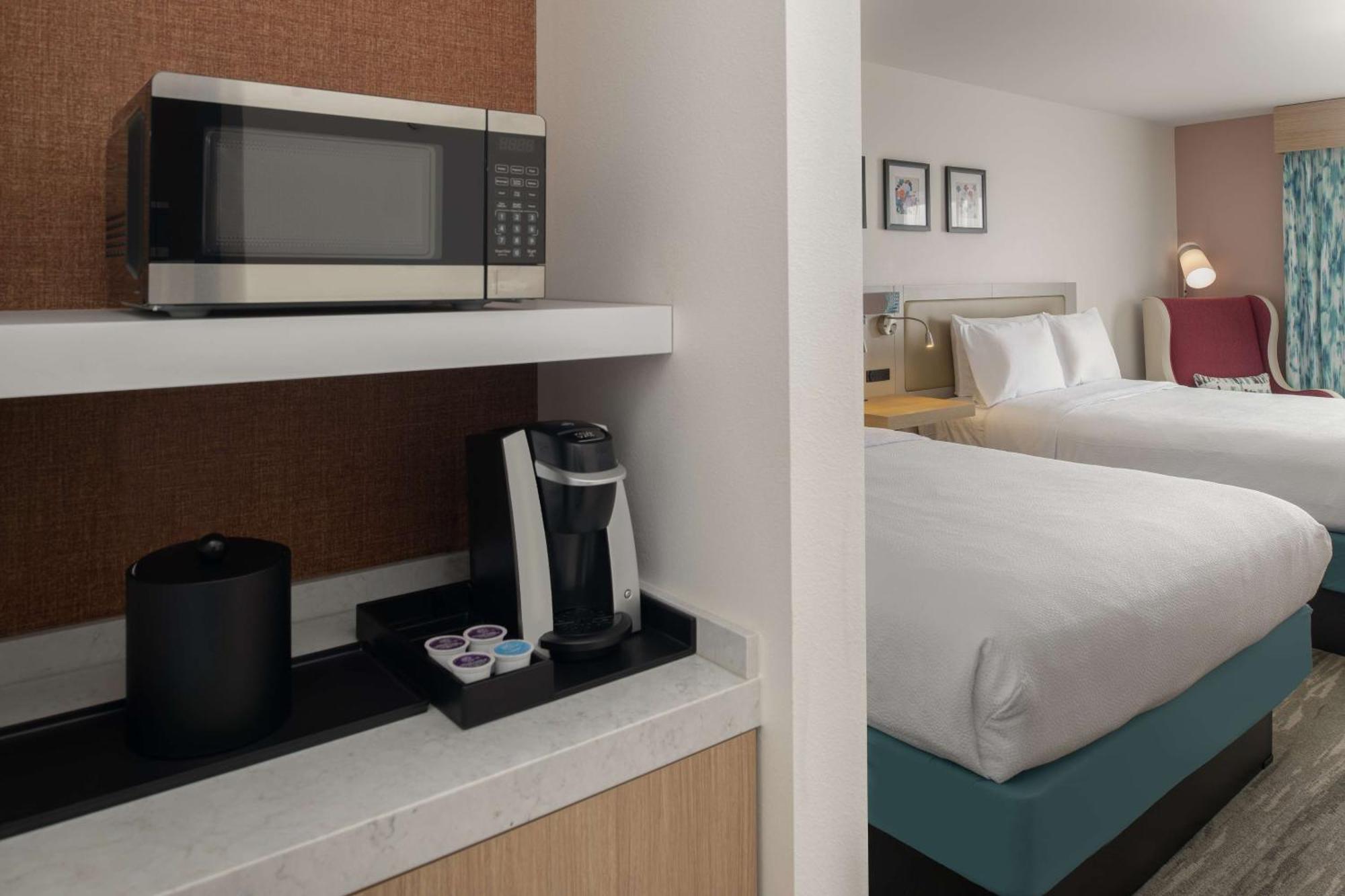 Hilton Garden Inn Tacoma Downtown Exterior photo