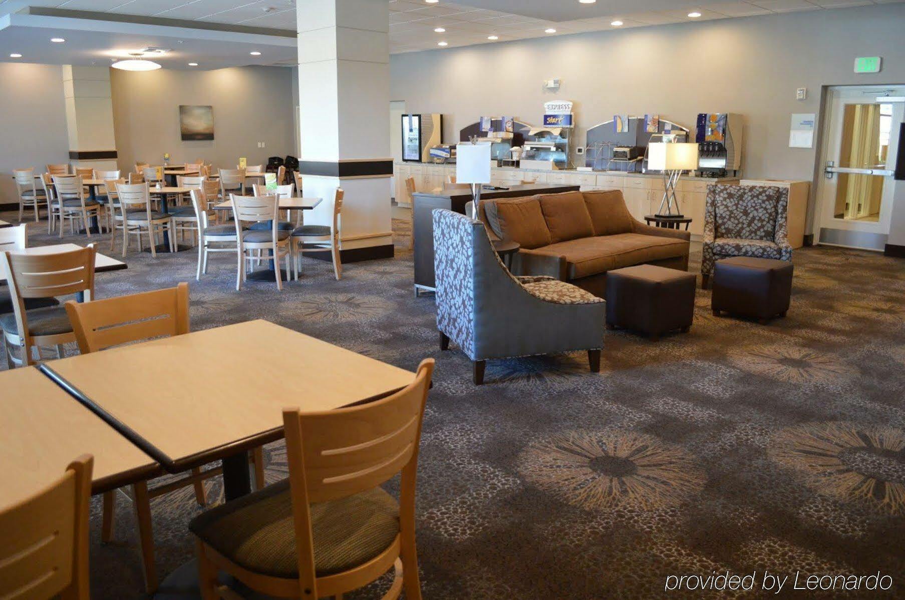 Hilton Garden Inn Tacoma Downtown Exterior photo